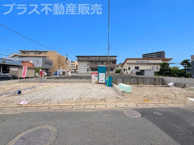 【外観】 | 福岡市南区的場1丁目1期　2号棟（全5棟）【仲介手数料無料・0円】 | 現地写真。プラス不動産販売なら、現場の全ての棟をまとめてご見学頂けます。
