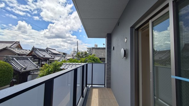 AZURE大手町のバルコニー