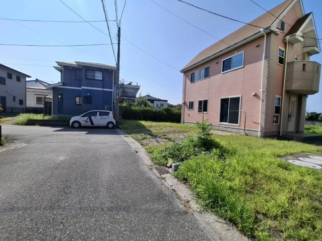 館山市北条　中古戸建の前面道路含む現地写真