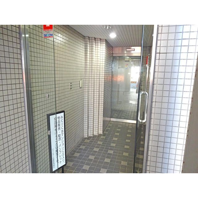 ジャルダン目黒のエントランス