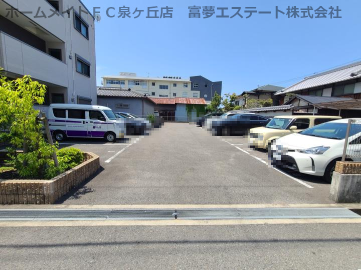 クルゼイロ旭町の駐車場