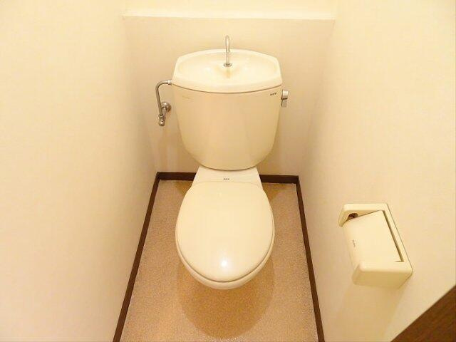 レジデンス初台のトイレ|コンパクトで使いやすいトイレです