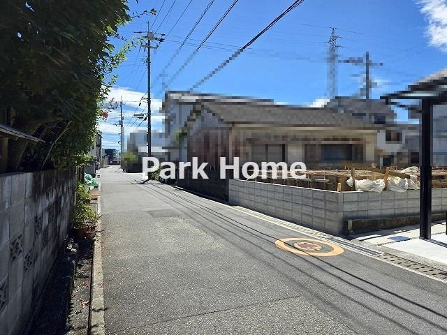 高知市秦南町2丁目 第1 新築戸建ての前面道路含む現地写真