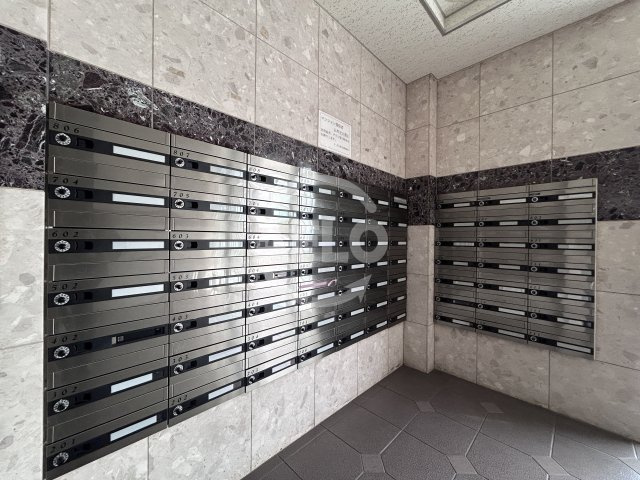 リーガル新大阪のその他共用部分|メールボックス
