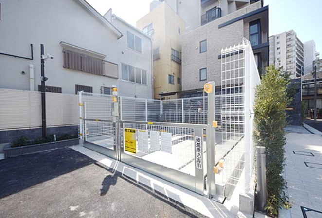 ドゥーエ南千住の駐車場|駐車場があるので、車を買う予定の方も安心です