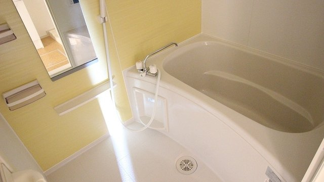 カーサ府中　Ⅱの浴室|コンパクトで使いやすいお風呂です