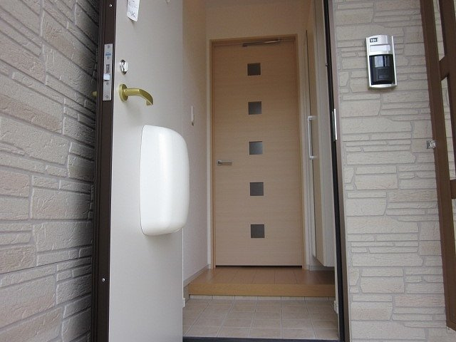 アイリス　Ⅰの玄関|収納もある玄関です