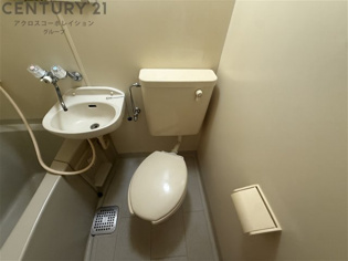コンパクトで使いやすいトイレです