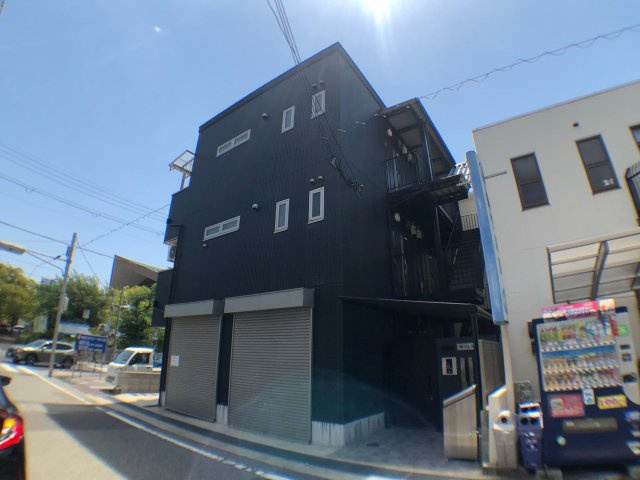 オートロック付きで安心です！