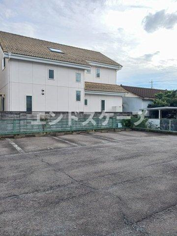 ミルキーウェイの駐車場|高崎、前橋のお部屋探しはエンドスケープまで！お客様の理想お聞かせ下さい♪