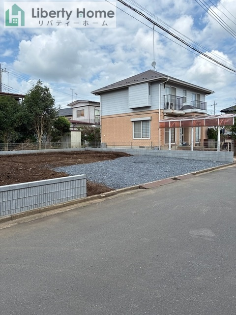 笠間市鯉淵第11　新築戸建の前面道路含む現地写真