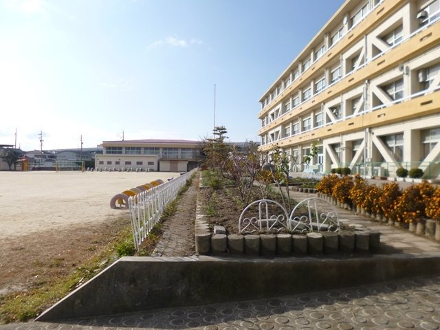 セレジェイラの周辺|豊山町立　新栄小学校まで750m