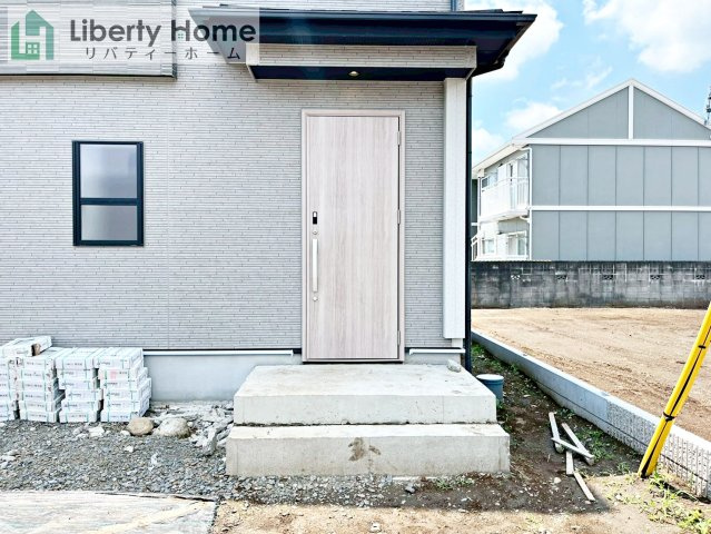 水戸市赤塚1丁目　新築戸建　1号棟のエントランス