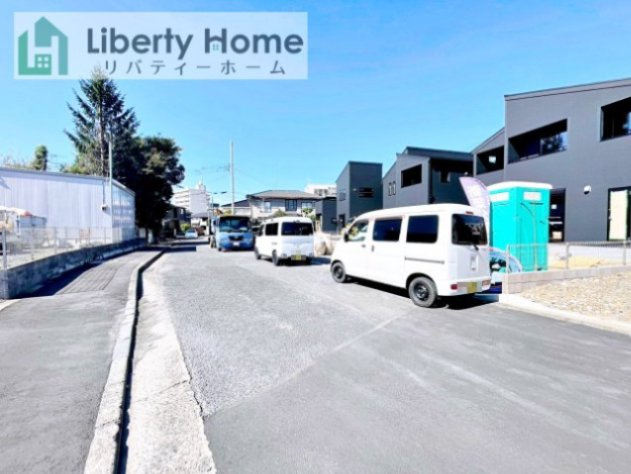 水戸市白梅3期　新築戸建　3号棟の前面道路含む現地写真