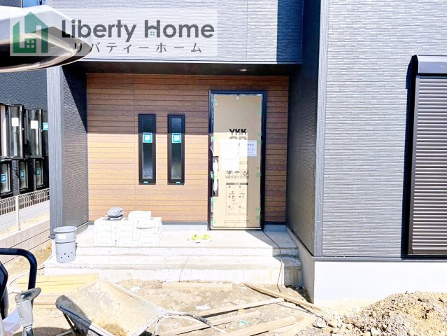 水戸市白梅3期　新築戸建　2号棟のエントランス