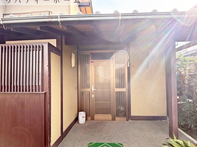 水戸市渡里町　中古戸建のエントランス
