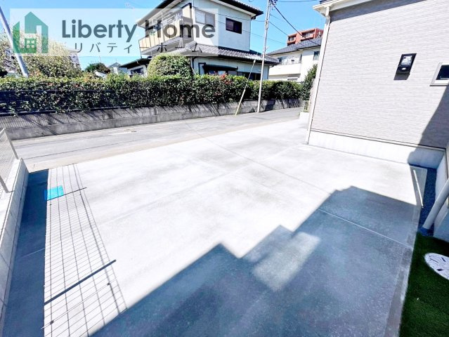 水戸市千波町　新築戸建　A号棟　の駐車場