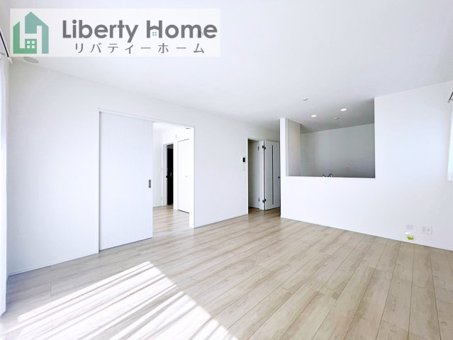 水戸市千波町　新築戸建　A号棟　の居間・リビング