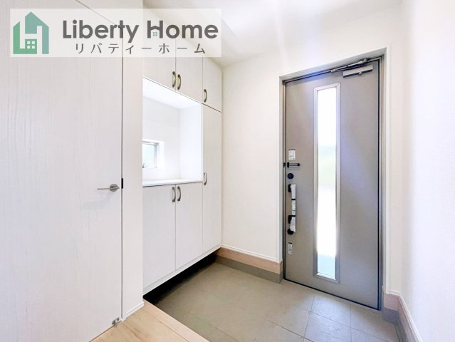 水戸市千波町　新築戸建　A号棟　の玄関