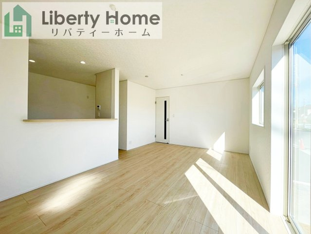 茨城町前田第6　新築戸建　2号棟の居間・リビング