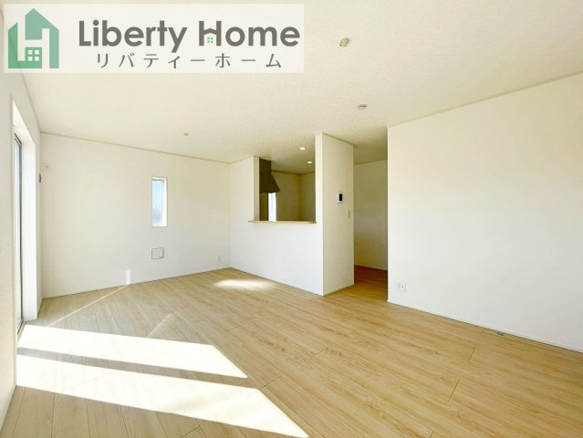 茨城町前田第6　新築戸建　2号棟の居間・リビング