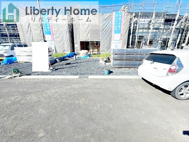 茨城町前田第6　新築戸建　4号棟の駐車場