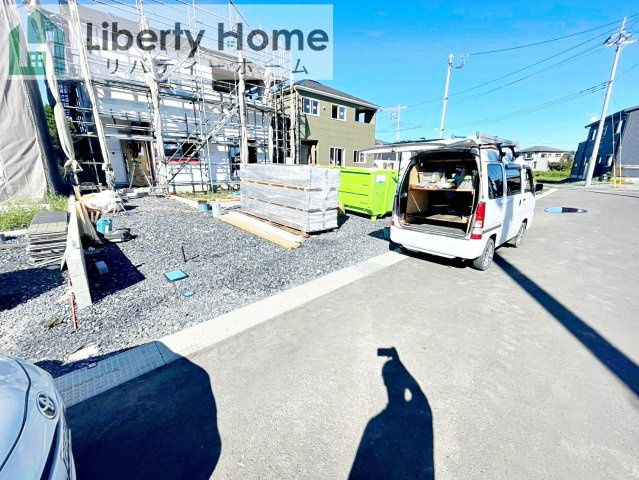茨城町前田第6　新築戸建　5号棟の駐車場