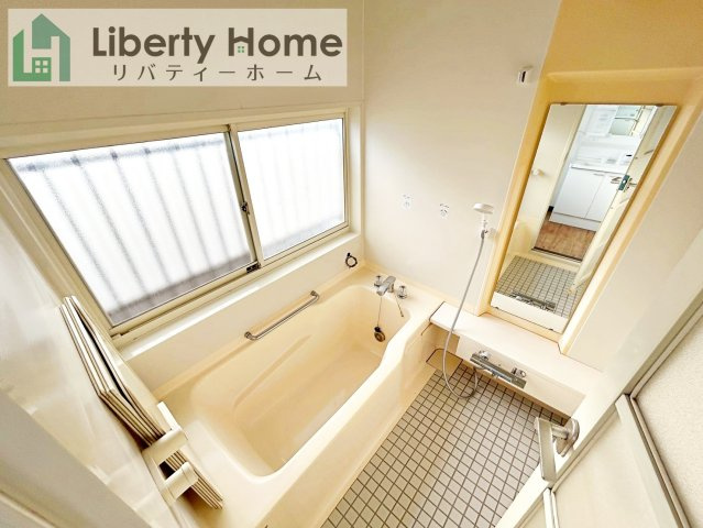 ひたちなか市中根　中古戸建の浴室