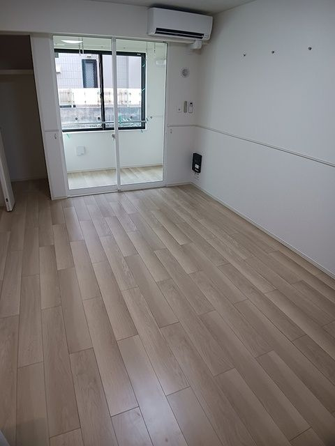 イリゼ府中の居間・リビング