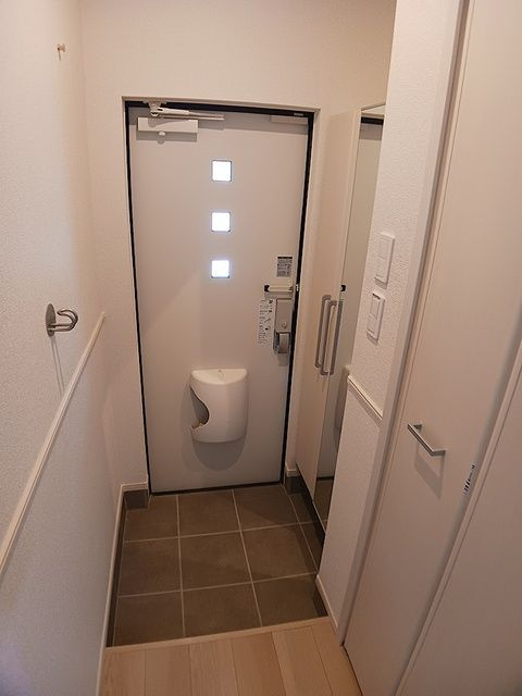 イリゼ府中の玄関