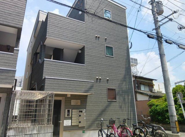 Crecia井尻のエントランス