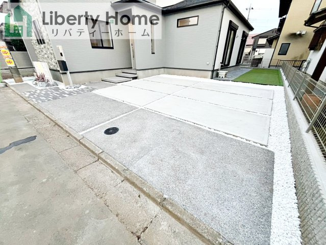 水戸市千波町5期　新築戸建の前面道路含む現地写真