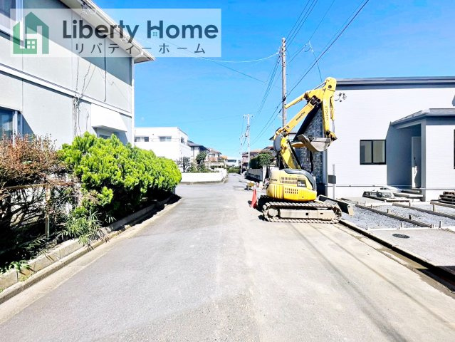 水戸市千波町5期　新築戸建の前面道路含む現地写真