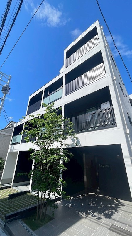 ラクラス三軒茶屋の外観|外はこのようになっています