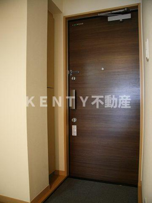 【玄関】 | ＫＩＨＡＣＨＩ　ＲＥＳＩＤＥＮＣＥ | 落ち着いた玄関です