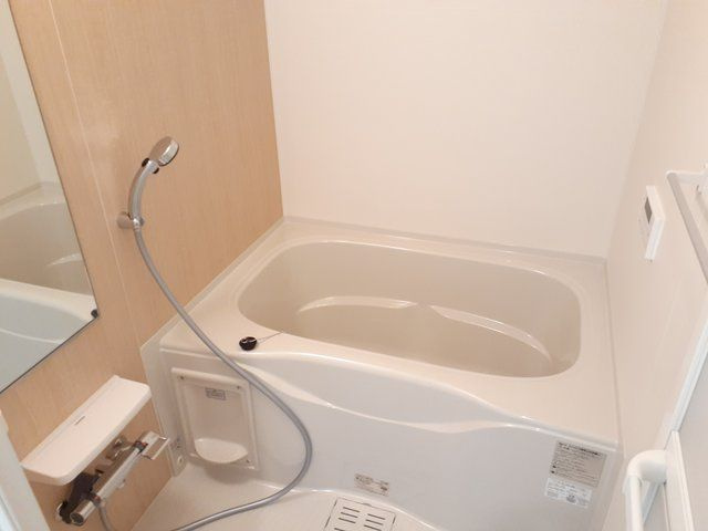 プレシャス・グリーンの浴室