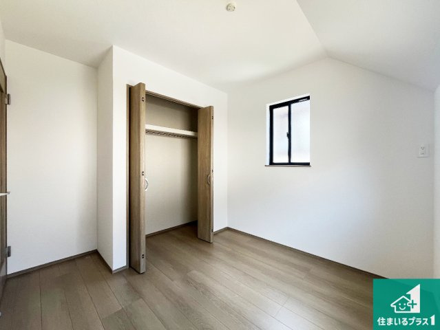 神戸市西区糀台　新築一戸建ての洋室|収納スペースが充実しているので子供の成長に合わせてたくさん収納ができます！家族構成に合わせた様々な活用ができる収納！