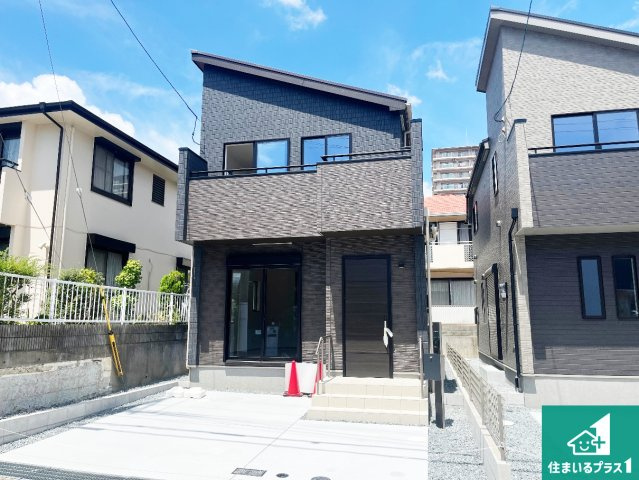 神戸市西区糀台　新築一戸建ての外観|周辺は落ち着いた街並みの住宅地！子育てがしやすい住環境です！気になることがありましたら、お気軽にお問い合わせください！