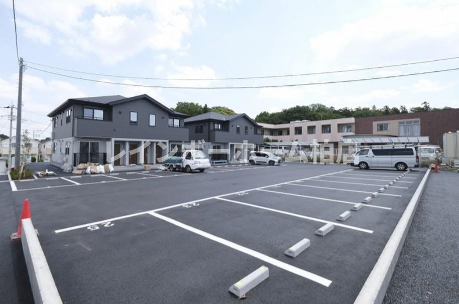 特典：仲介手数料が50％OFFです‼の駐車場|カースペースがあります