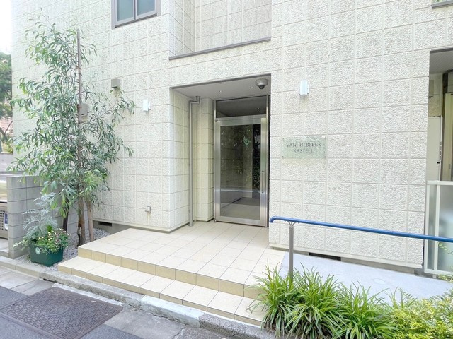 VAN RIEBEECK KASTEELのエントランス