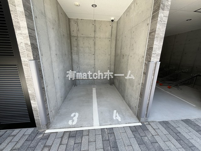 メイクス天王寺南の駐車場