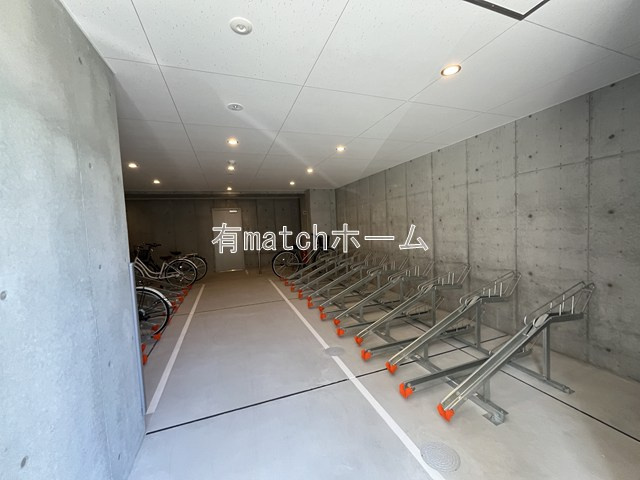 メイクス天王寺南の駐車場