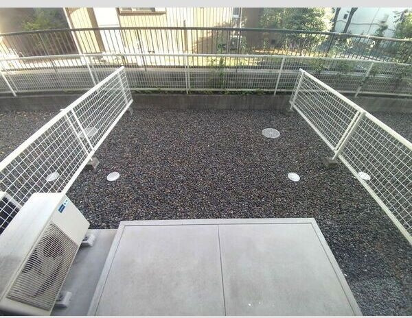 マ　メゾン菊住Wのバルコニー