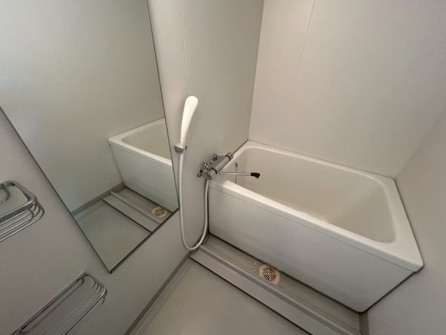 プレジール灘の浴室