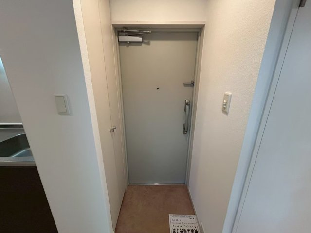 プレジール灘の玄関
