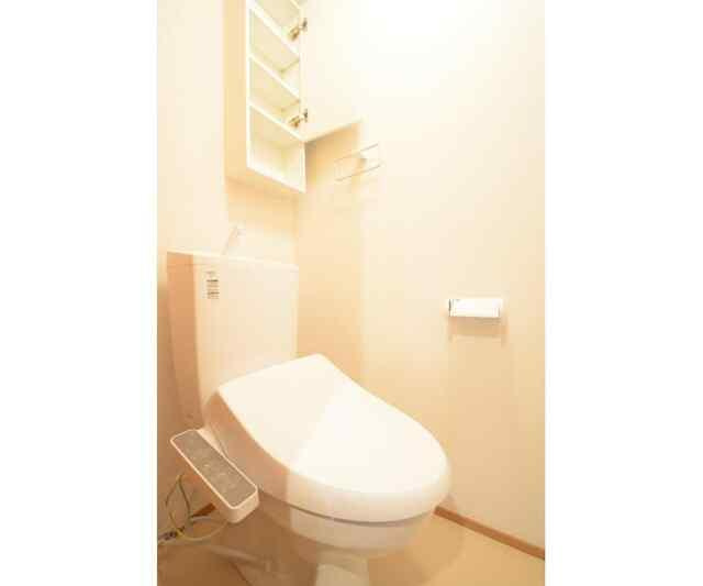 ＡＺＩＴＯのトイレ|ゆったりとした空間のトイレです
