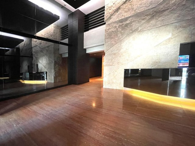 S-RESIDENCE神戸磯上通のエントランス