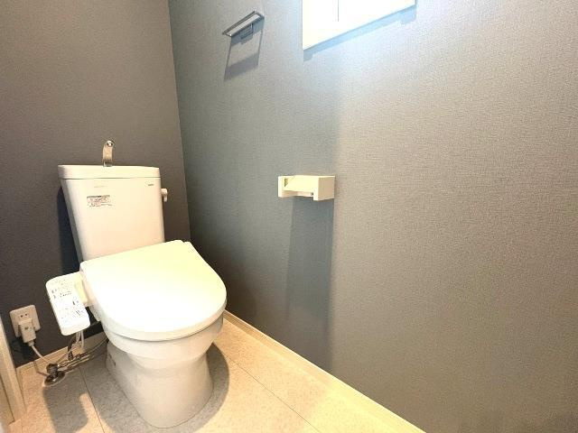 桜２丁目戸建<定期借家>のトイレ|落ち着いたトイレです