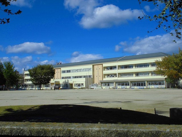 プラウドリィ・モデッサの周辺|南小学校まで200m