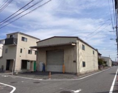 足立区花畑２丁目の倉庫の外観